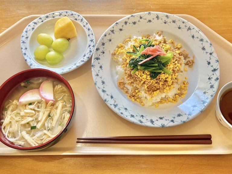 すずかけさんの この一枚「神学校食堂メニュー☺︎」