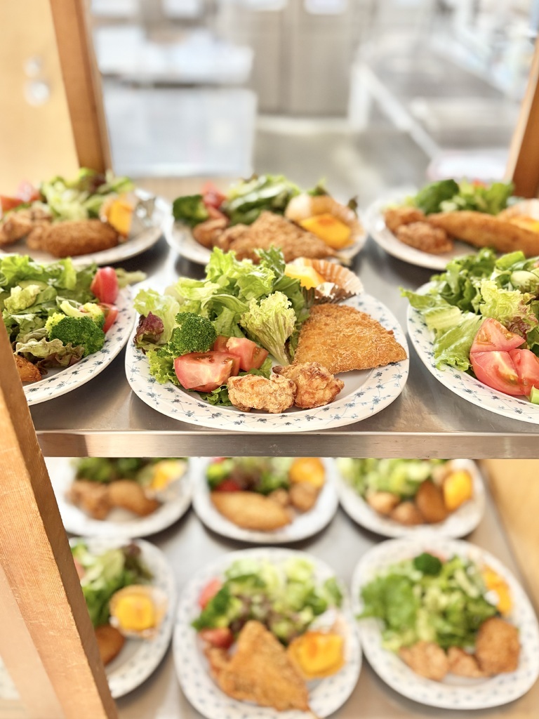 すずかけさんの この一枚「神学校食堂メニュー☺︎」