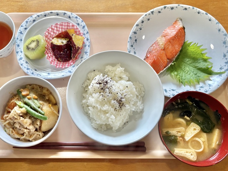 すずかけさんの この一枚「神学校食堂メニュー☺︎」