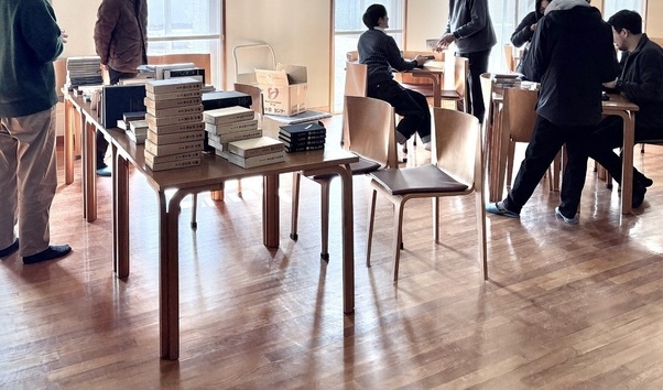 すずかけさんの この一枚「今日は昼食後に【古本市】がありました☺︎」