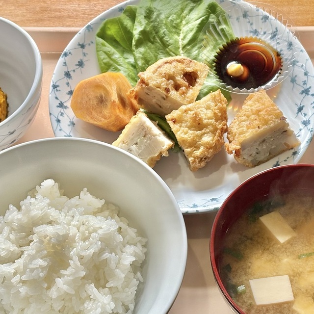 神学校食堂メニュー(蓮根のはさみ揚げ☺︎)
